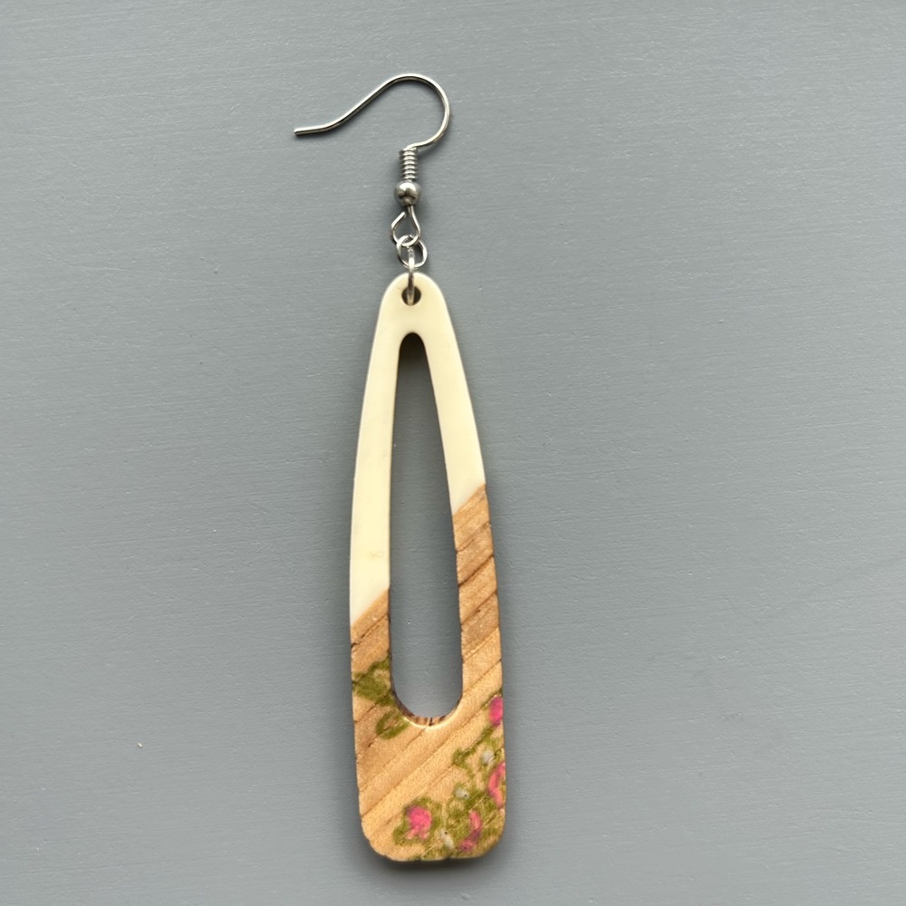 Wood and Resin Earrings - Picture 3 of 3